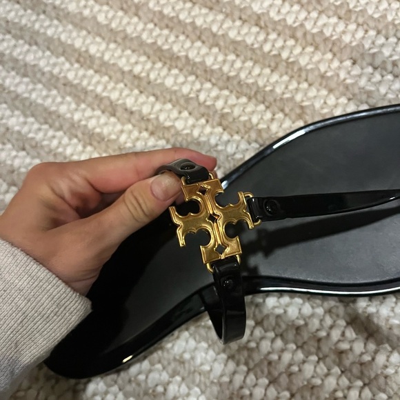 TORY BURCH Mini Miller Jelly Thong Sandals - Picture 3 of 7